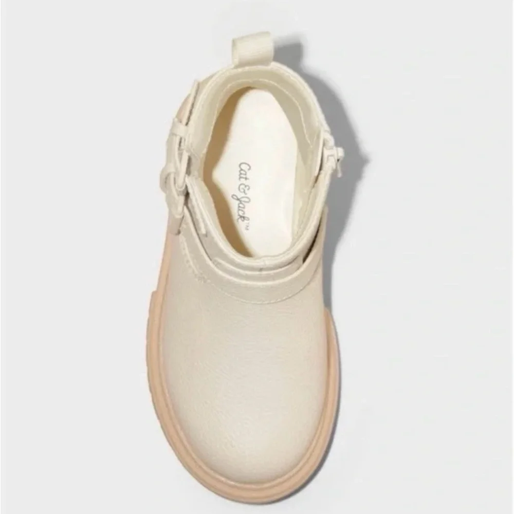 Cat & Jack Kids Cream Buckle Ankle Boots Size 9